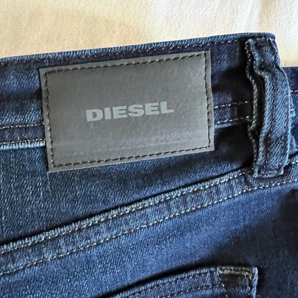 SOLD!!  🎉HOST PICK🎉 Diesel Jeans Size 34 x 32 - Picture 10 of 10